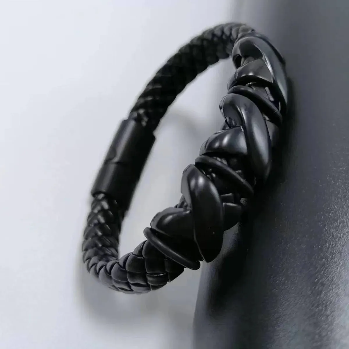 Exclusive Vintage Punk Bracelet – Unique Style Statement